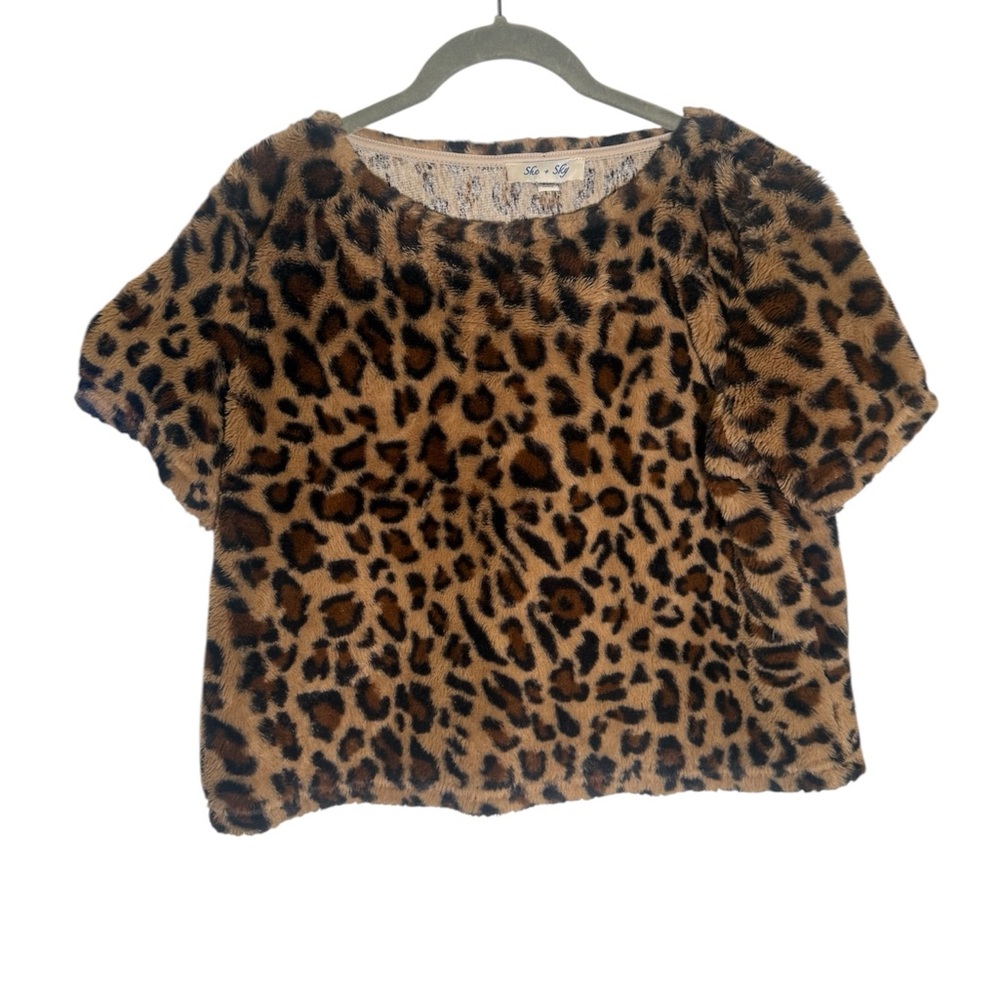 She + Sky Leopard faux fur Medium Top short sleeve Animal Fall Baddie